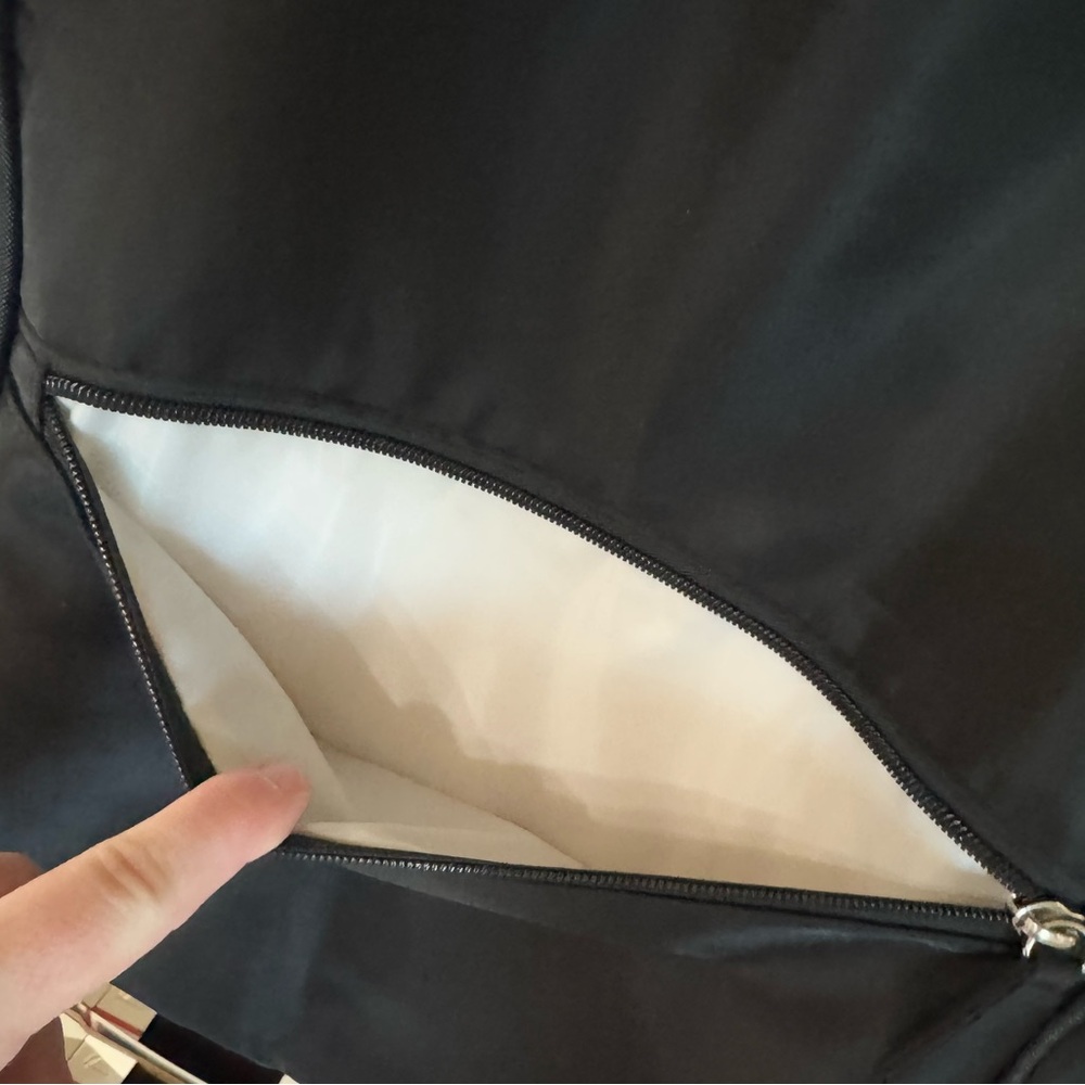 NWOT black lunch bag/work tote multi-pocket crossbody or shoulder strap bag - Picture 13 of 15